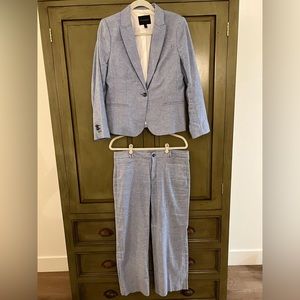 Banana Republic 2 piece Suit - light blue chambray/linen - gently worn size 8/10